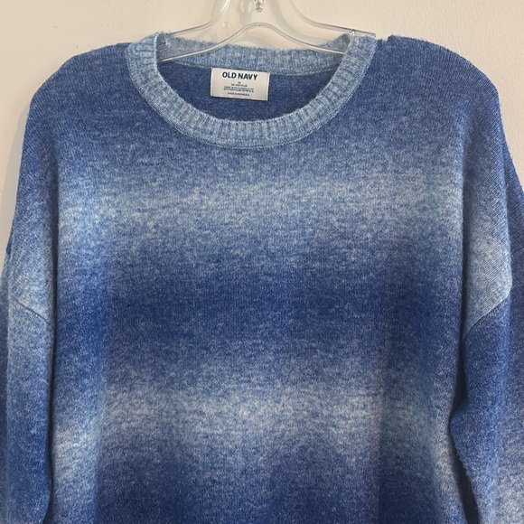 Old Navy Women’s Size M Oversized Blue Ombre Sweater - Picture 4 of 6